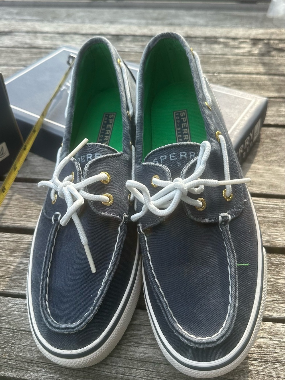 Brand new Sperry women’s Navy Canvas Boat Shoes with White Laces - Picture 3 of 5